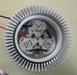 Montage des Leds Cree avec dissipateur thermique Montage des Leds Cree avec dissipateur thermique